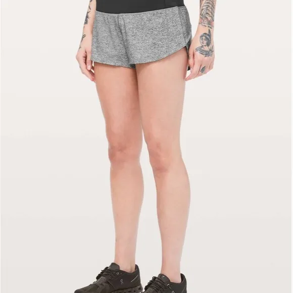 ✨ Lululemon Speed Up Short *2.5&quot;Heather Lux Multi Black / Black size 6