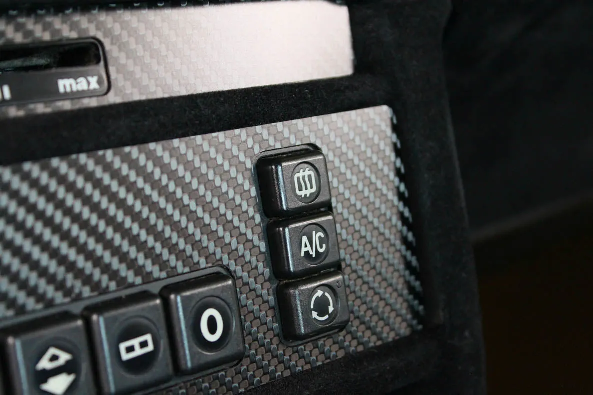 190E (W201) - Control kit - Carbon fiber trim - 4 PIECES