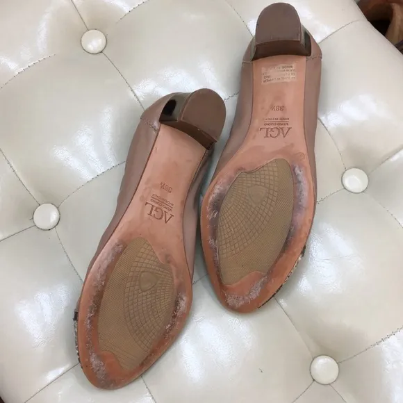 AGL Shoes, size 38 1/2 (7.5 to 8) genuine leather. Pristine