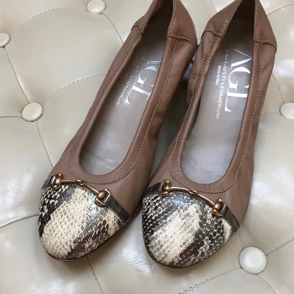 AGL Shoes, size 38 1/2 (7.5 to 8) genuine leather. Pristine