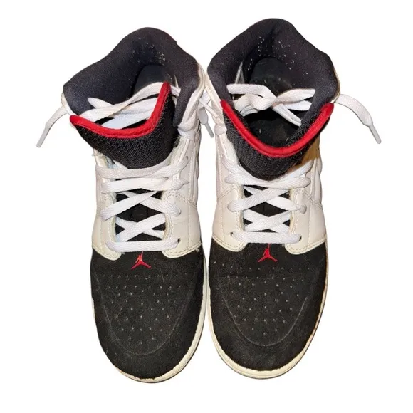 Boys (7Y) Nike Air Jordan 1 Retro 99 Sneakers White &amp; Black