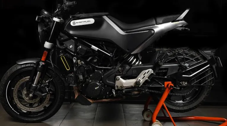 Carbon Fiber Magnet Cover Protector Husqvarna Vitpilen 250/Svartpilen 250