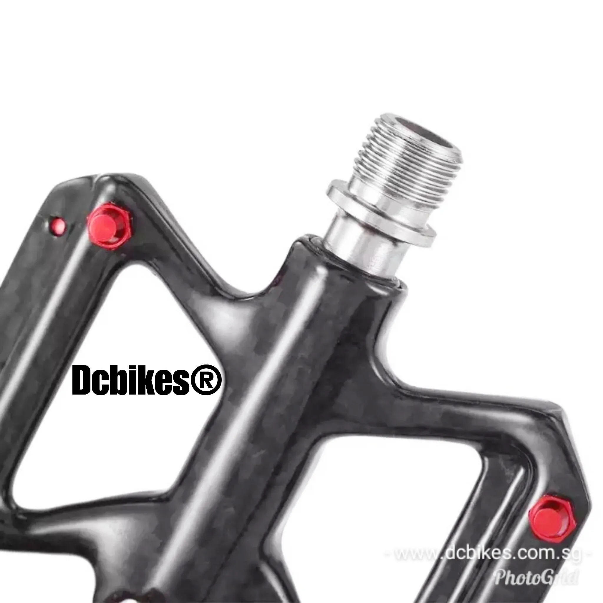 Carbon Fiber   Titanium Axle Ultralight Seal Bearings MTB Road Pedals 177g