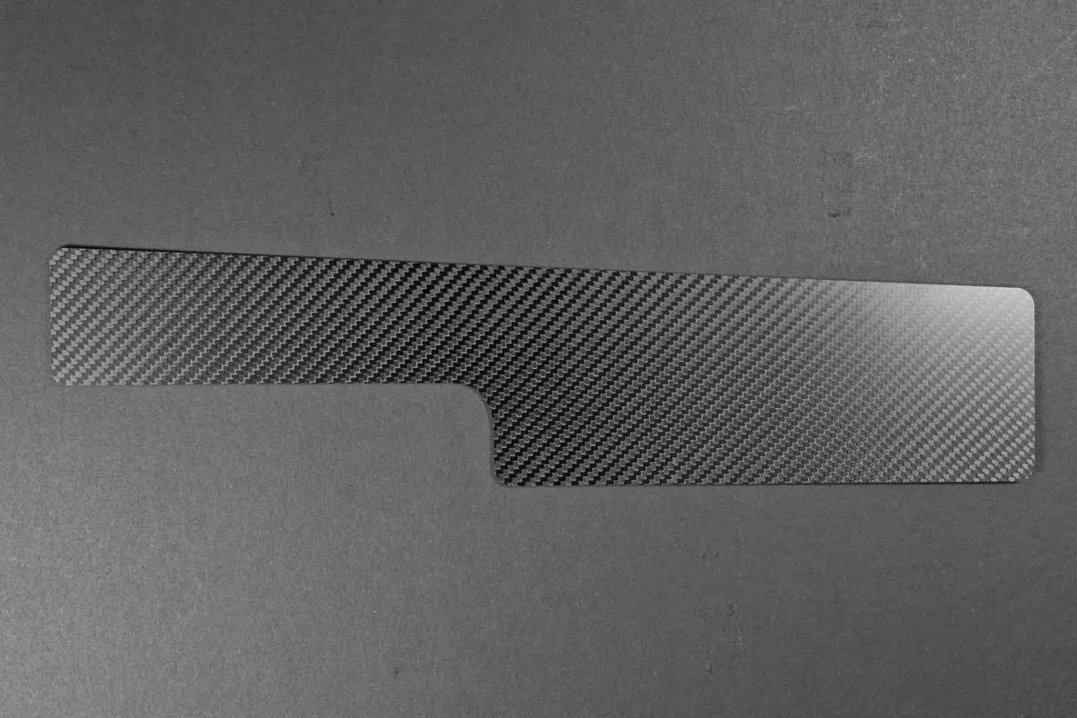 Center console pocket - Carbon fiber trim