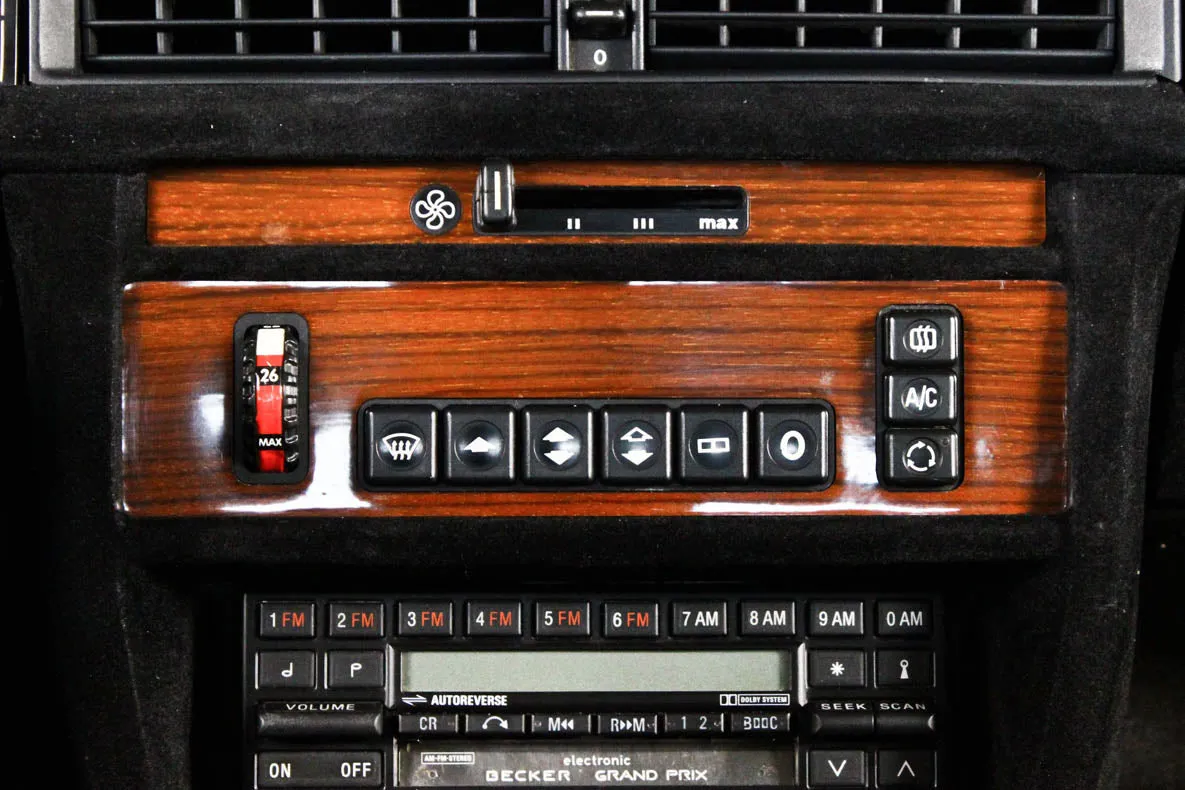 Climate control - Carbon fiber trim