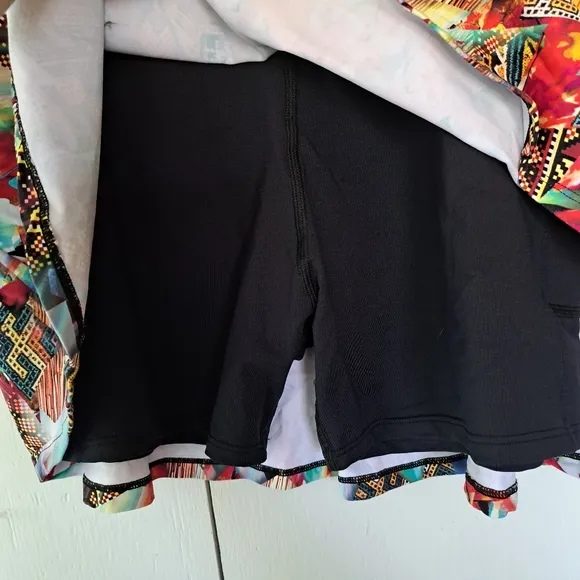 Donajo Abstract Colorful Print 14.5&quot; Skort Skirt SZ 2