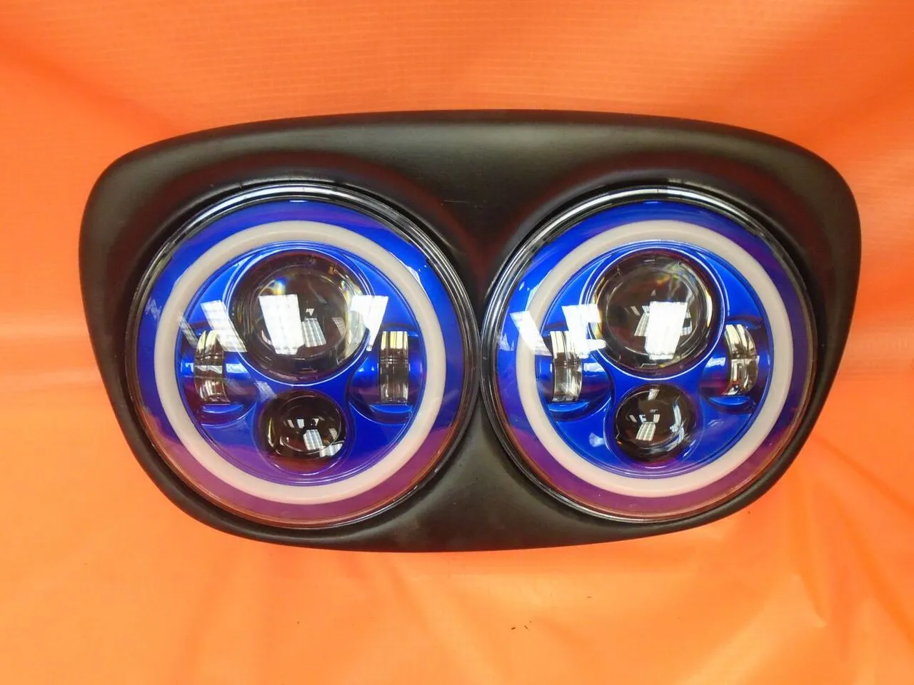 DUAL 7" BLUE DAYMAKER BLUE HALO LED ROAD GLIDE Black Light Bulb Headlight Motorcycle Harley   Bezel