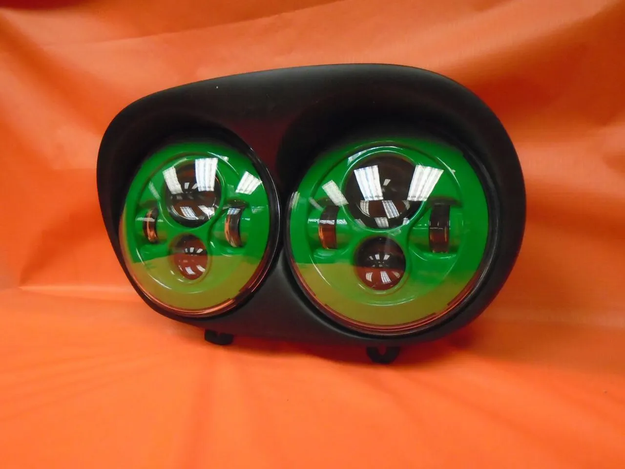 DUAL 7" GREEN DAYMAKER 2014 - 2018   LED ROAD GLIDE Black Light Bulb Headlight Harley   Bezel