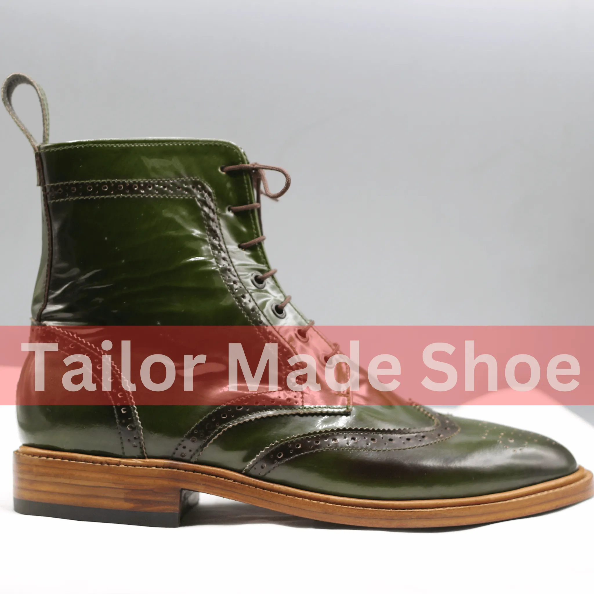High-Quality Wingtip Brogue Boots in Glossy Green Leather Handmade Green Leather Brogue Boots – Classic Wingtip Design