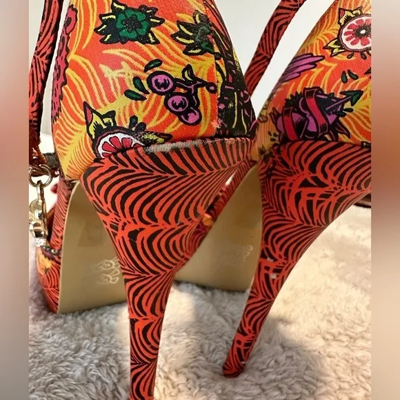 IRON FIST LOCO KOKO PLATFORM HEELS Long Gone Orange Print w/ Charm on Strap sz 9