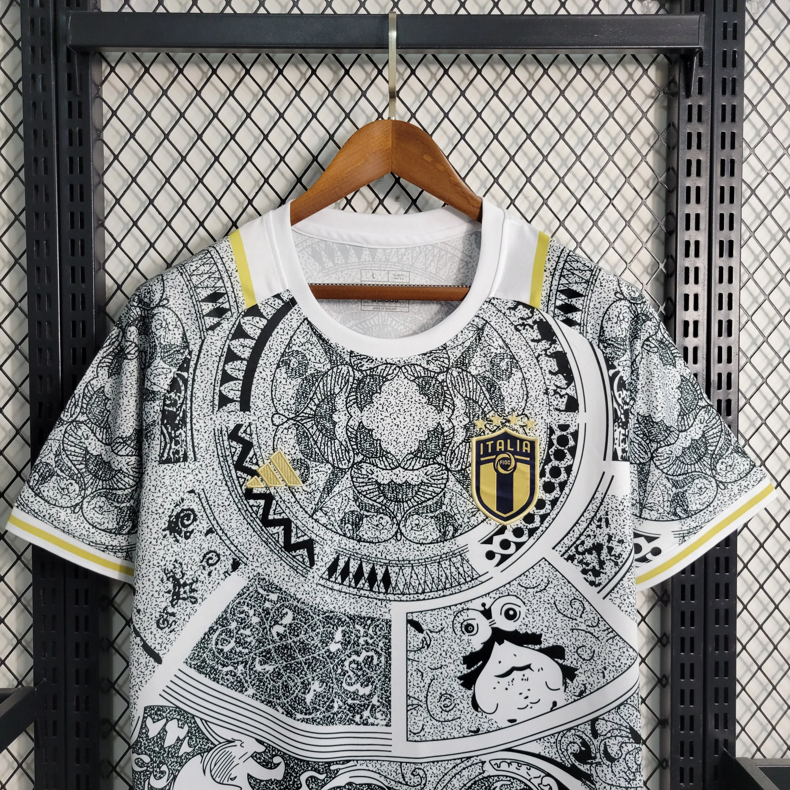 Italy “Italia Immortal” special jersey