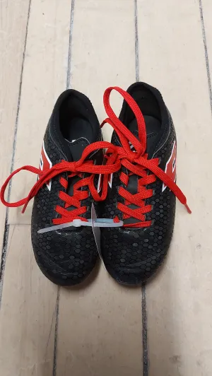 Lotto black cleats 12