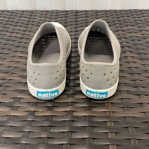 Native Jefferson kid shoes children’s size 12