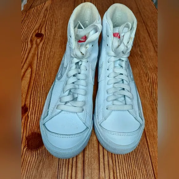 Nike Blazer Mid 77 size 5Y