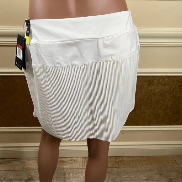 Nike Dri Fit white golf/tennis pleated skirt L