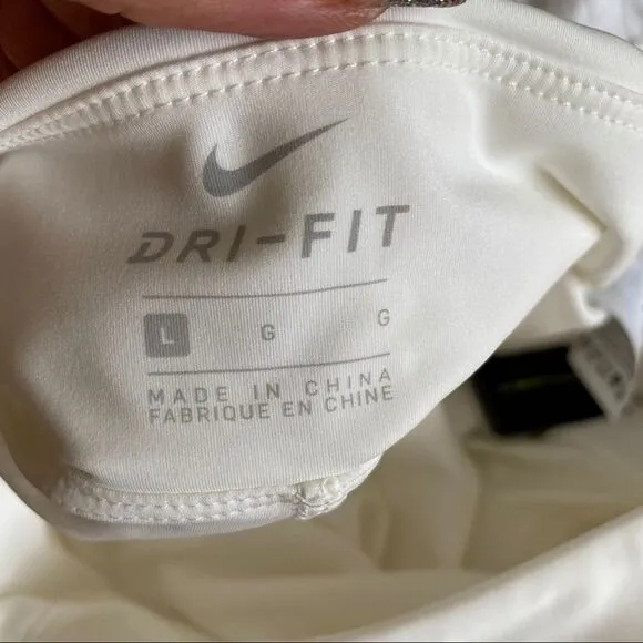 Nike Dri Fit white golf/tennis pleated skirt L