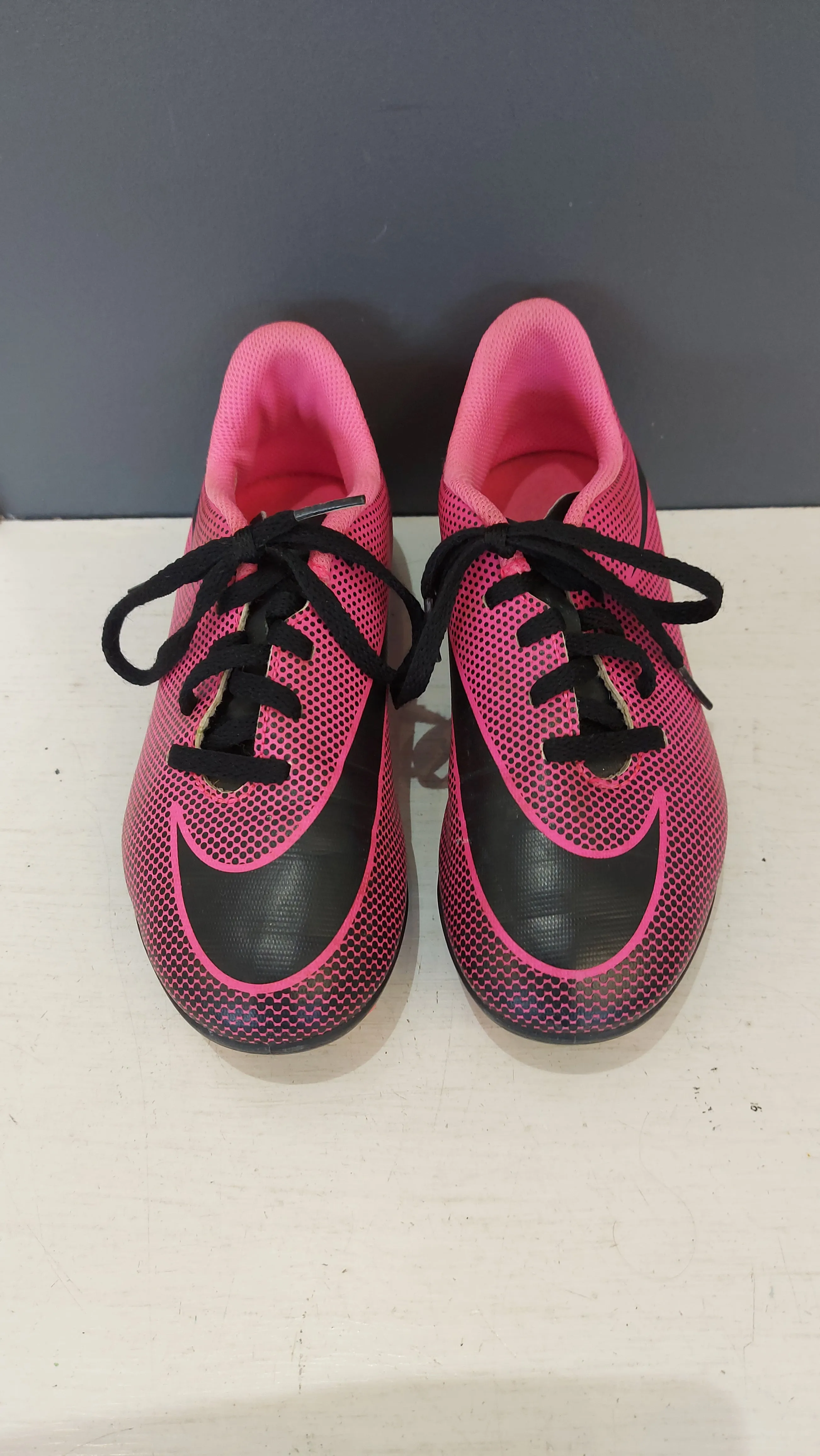 Nike pink soccer cleats 2