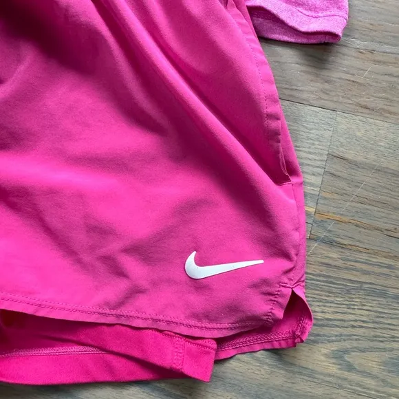 Nike women’s tennis outfit size S