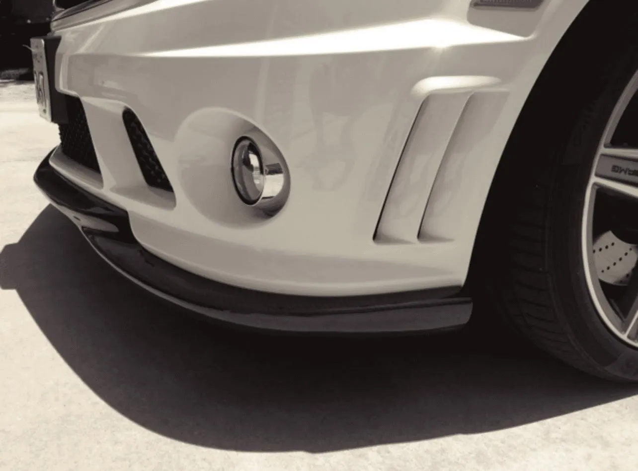 W204 Pre Facelift C63 AMG Godhand Style Carbon Fiber Front Lip