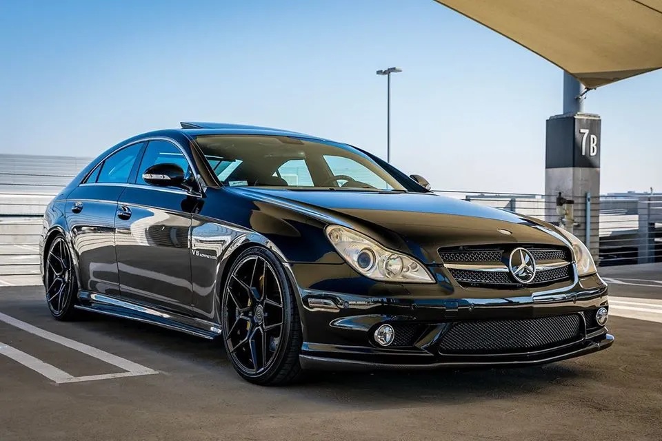 W219 CLS55 & CLS63 AMG Carbon Fiber Front Lip